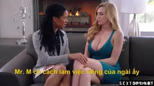Ngỡ ngàng với cặp vú của những đứa em kế