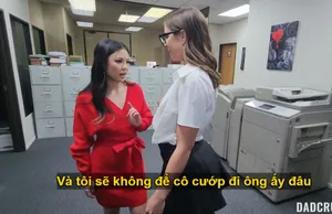 Cô nàng nhà bên cạnh bên có sở thích chụp ảnh cuốn hút và anh thanh niên số hưởng